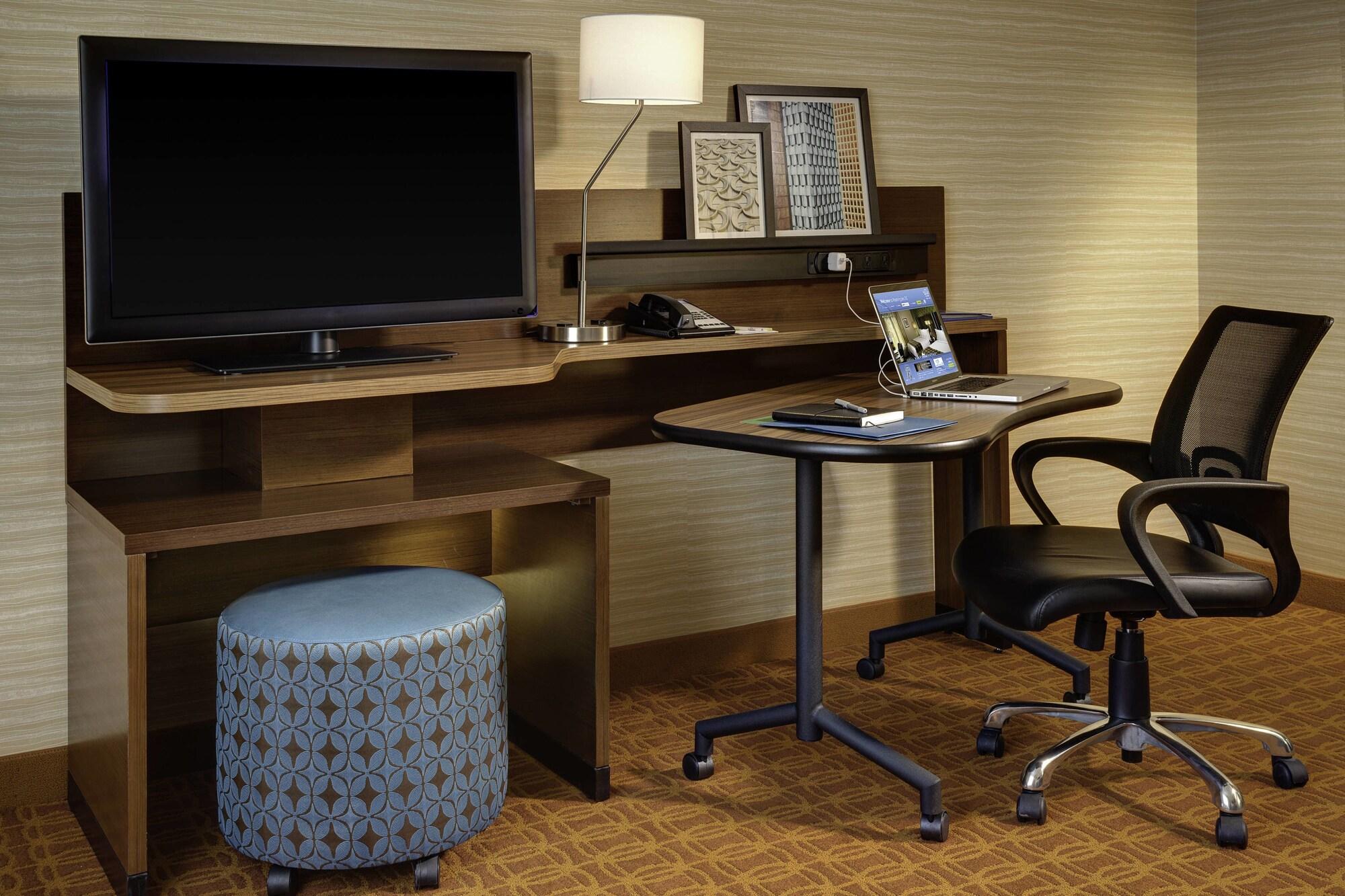 Fairfield Inn & Suites By Marriott Теръл Екстериор снимка
