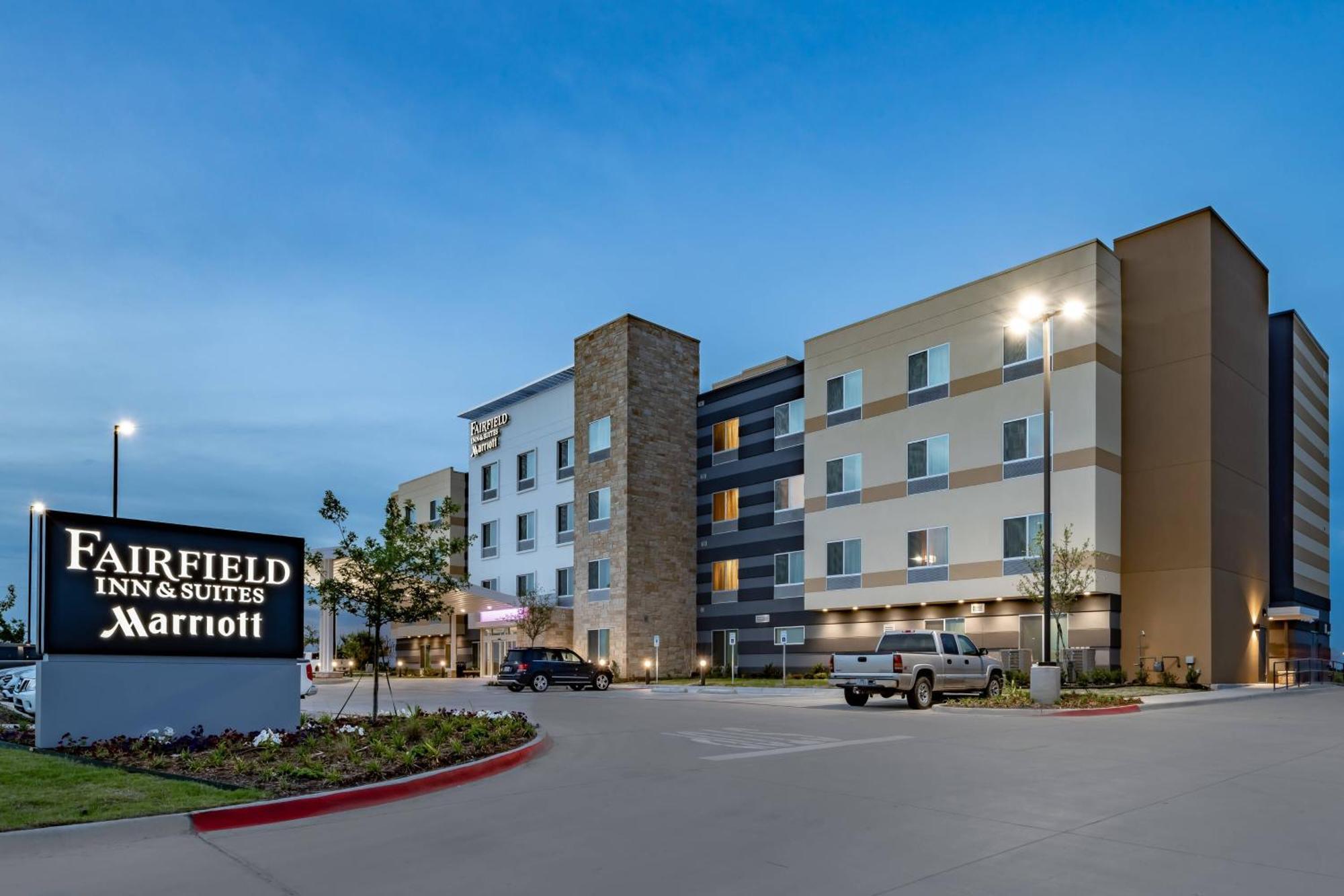 Fairfield Inn & Suites By Marriott Теръл Екстериор снимка